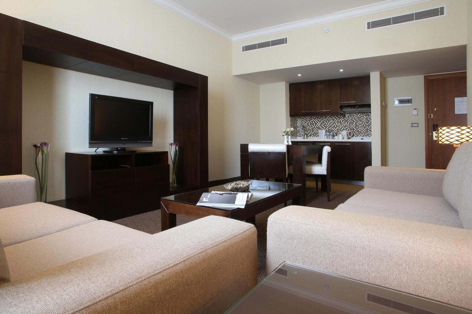 Diplomatic Suite mit Stadtblick